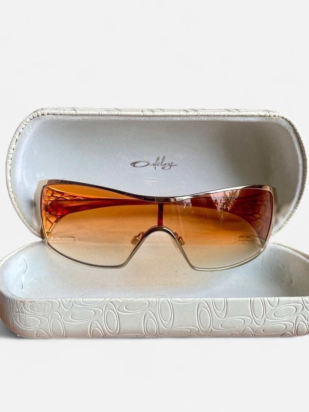 Oakley Women’s Shield Sunglasses Amber Gradient Lens